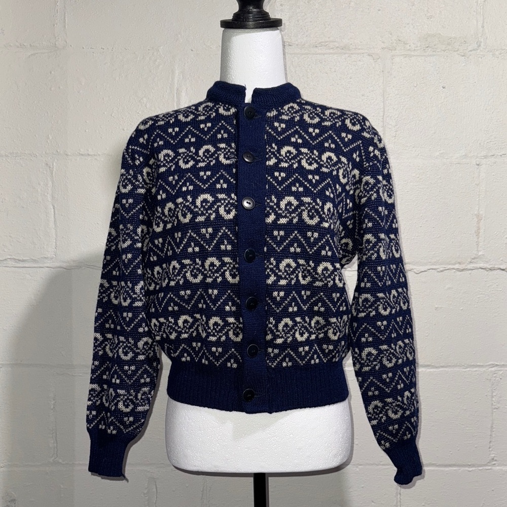Vintage DIRDALSTRIKK Chic Navy and White Patterned Women's 100% Wool Cardigan